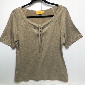 ST. JOHN | Lace up short sleeve tee